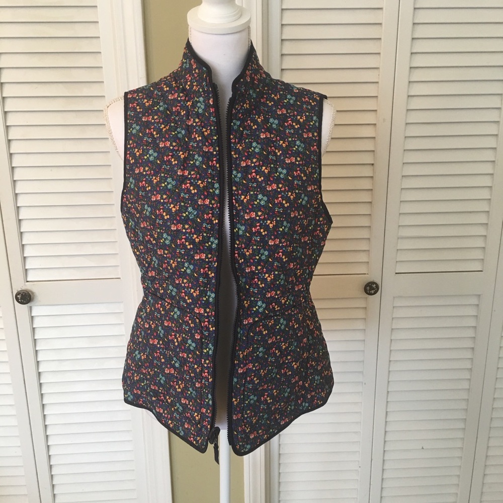 Talbots Reversible Navy and Floral Lightweight Quilted Vest Size S